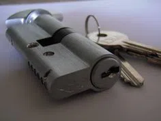Douglaston NY Locksmith Store Douglaston, NY 718-878-4552 - broken-key-extraction